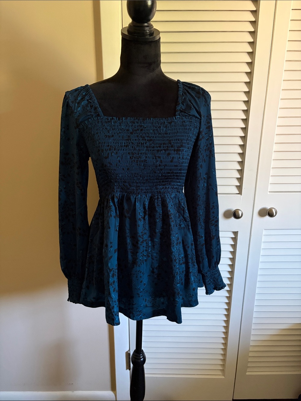 Ingrid & Isabel Deep Teal Smocked Long-Sleeve Peplum Maternity Top Small
